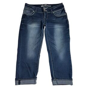 Wallflower Juniors  SZ 7 Capris Dark Blue Faded Whiskering Rhinestones Stitching